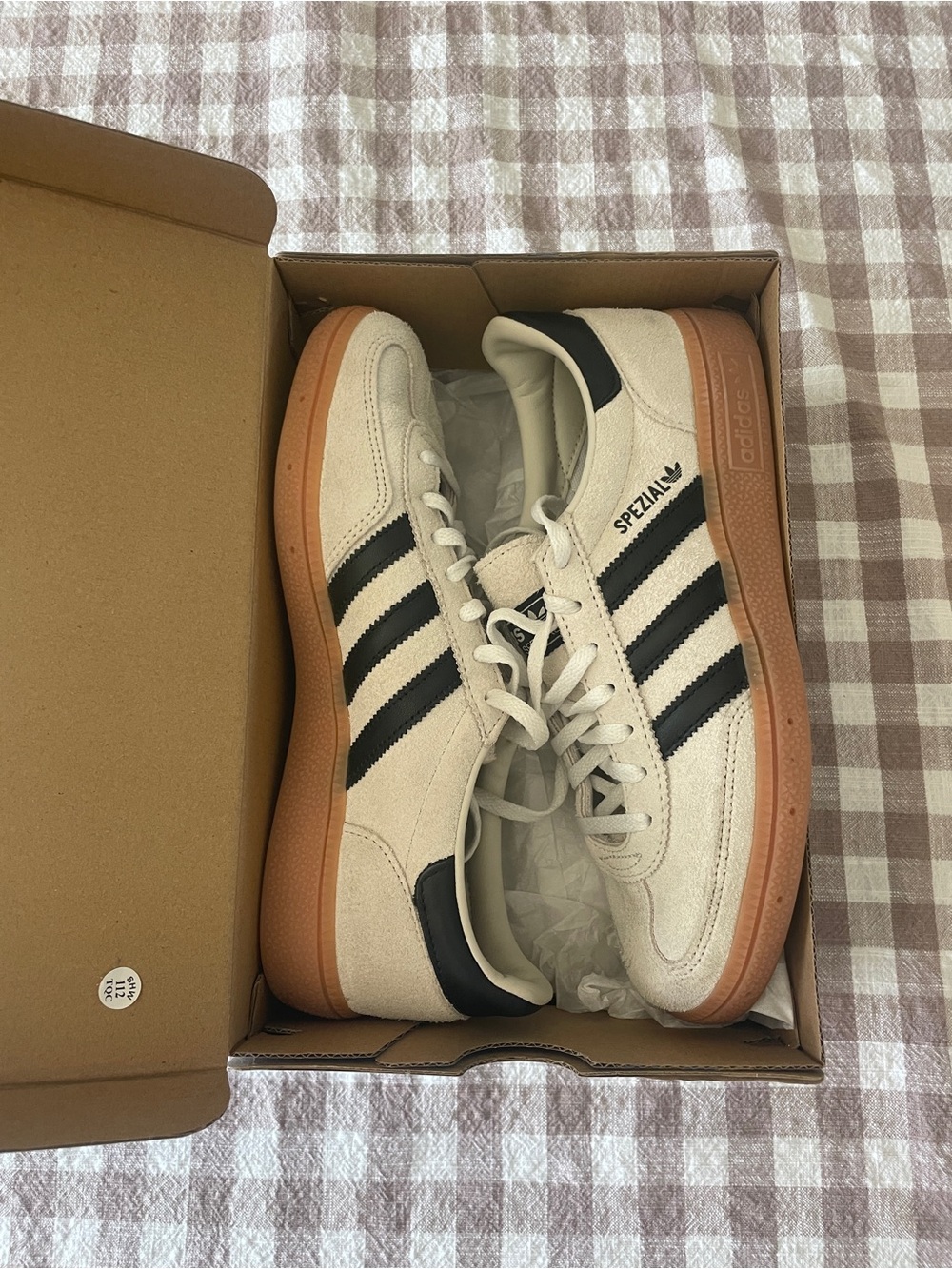 Adidas Handball Spezial 7.5 (Fits Women’s 8.5) Off White Black Gum Sneakers